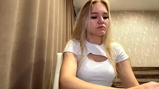 Annarill on StripChat 