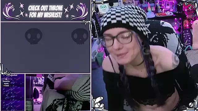 AnneSao on StripChat 
