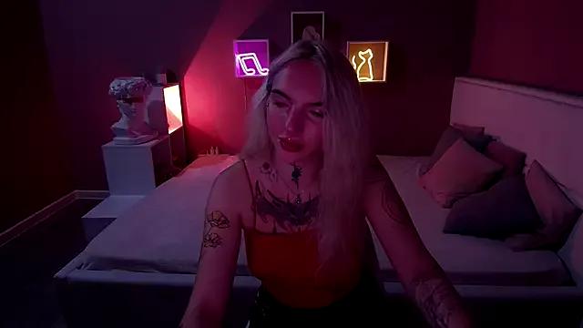AnneTenet on StripChat 