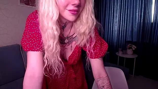 AnneTenet on StripChat 