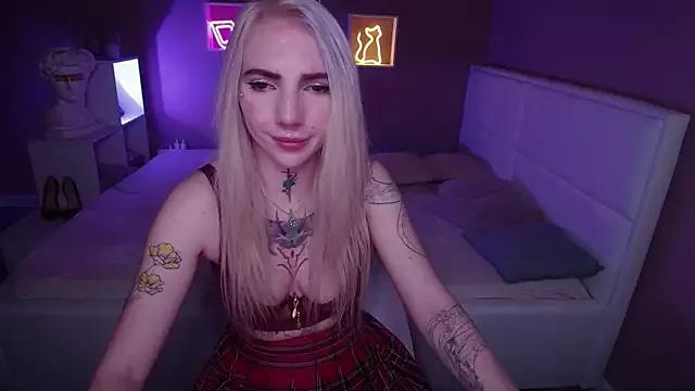 AnneTenet on StripChat 