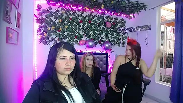 annia_1998 on StripChat 
