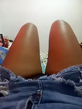 annie-19 on StripChat 