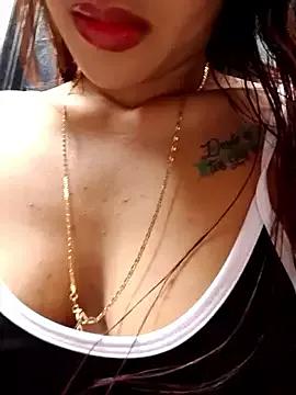 annie-19 on StripChat 