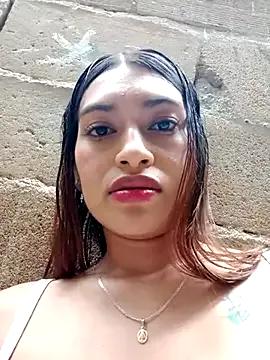 annie-19 on StripChat 