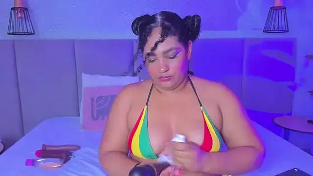 Annie-Wolf on StripChat 