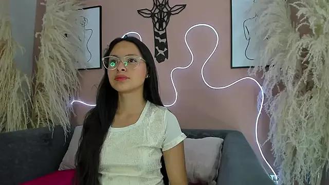 annie_lought on StripChat 
