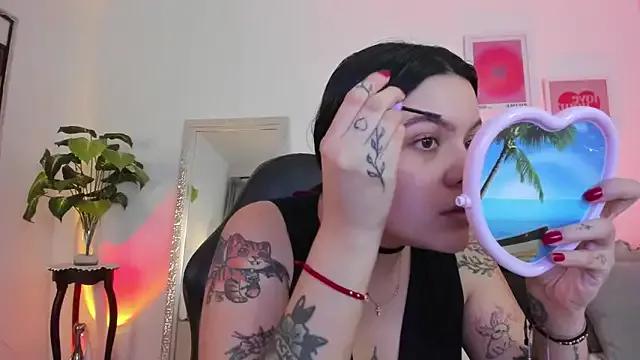 AnnieHuntters on StripChat 