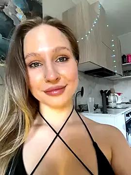 AnnLevine — Lick big lips closeup, saliva play