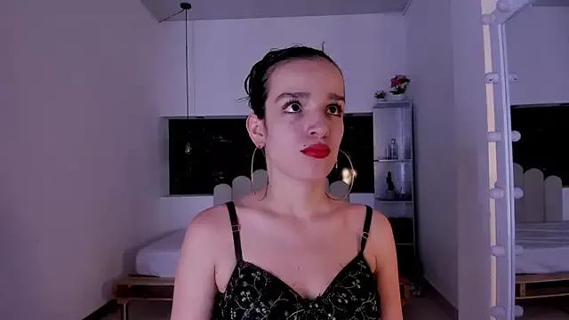 Annyrosee on StripChat 
