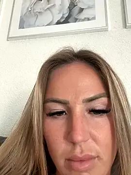 AntoniaDieSuesse on StripChat