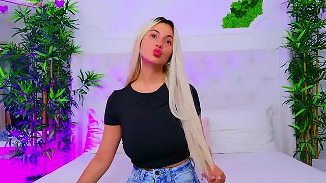 AriannaSins on StripChat