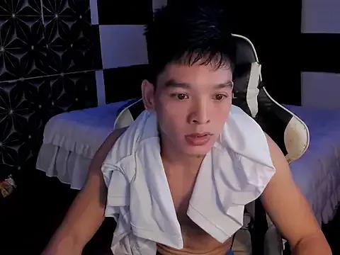 AsianHotBODYY on StripChat 