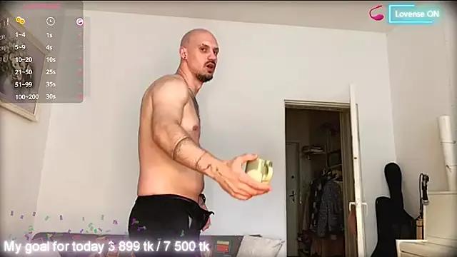 AssHunter4k on StripChat 