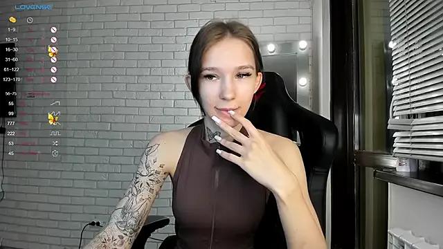 AsyaMiller on StripChat 