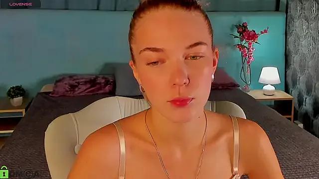 Aurora_Bennet on StripChat