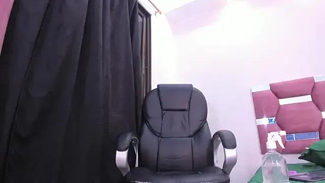 AvaGrey_ on StripChat 