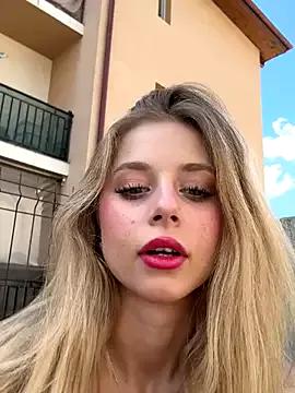 BabyAnais on StripChat 