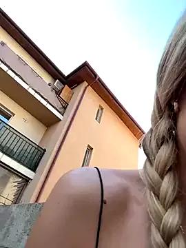 BabyAnais on StripChat 