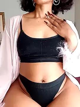 BabySweetDee on StripChat 