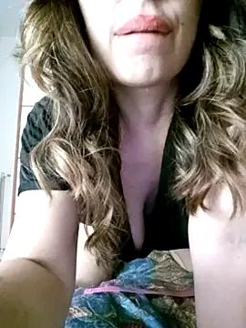 bambolina_sexy1985 on StripChat 