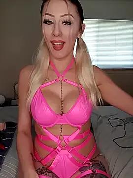 bbgcandy25 on StripChat 
