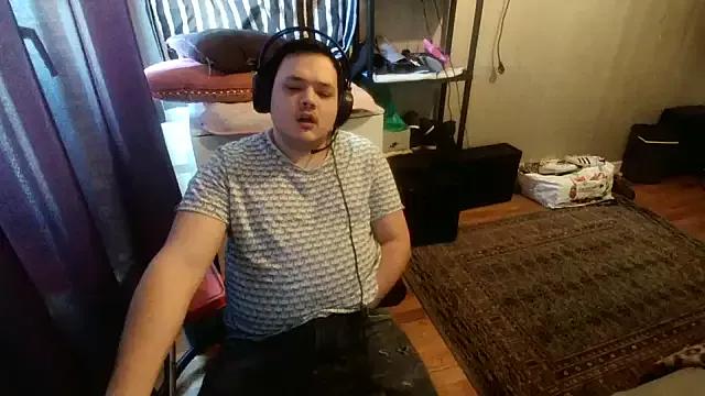 Bebemickey75 on StripChat 