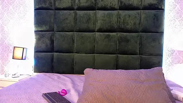 BeccaReedd on StripChat 