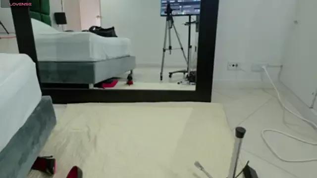 BeccaReedd on StripChat 