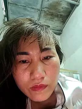 Bee_sweet on StripChat 