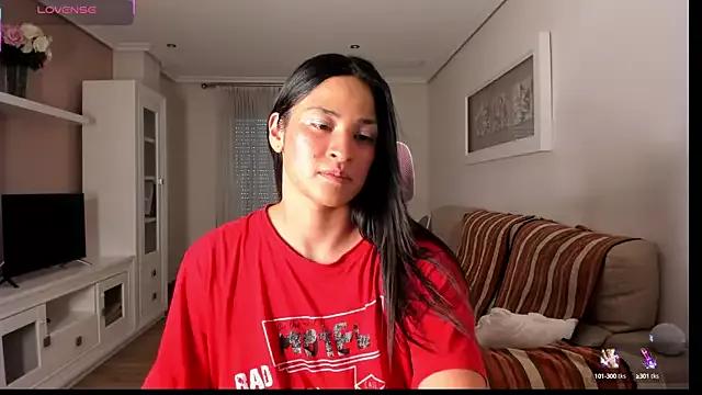 bella_apont on StripChat 