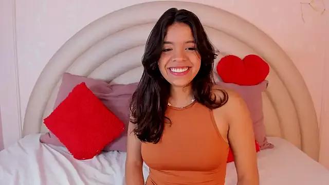 BellaaRos on StripChat 