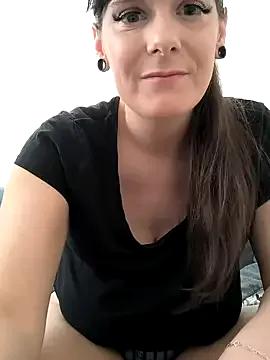 BellaBigBoobz on StripChat 