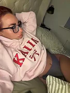 BELLABLACKXUK on StripChat 