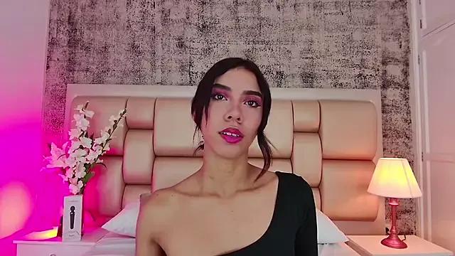 BellaHarper1 on StripChat 