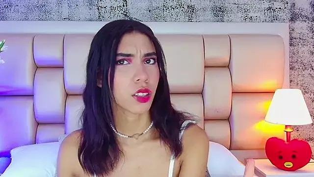BellaHarper1 on StripChat 
