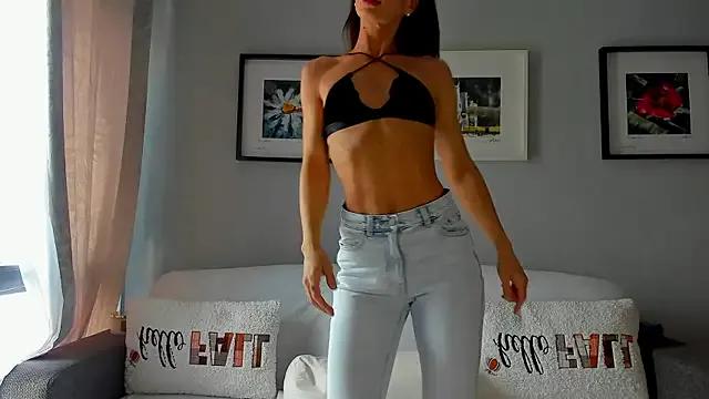 bellahot77 on StripChat 
