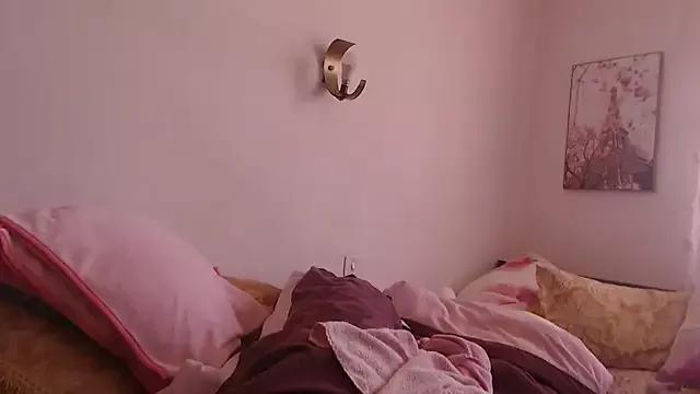 BELLAMORGANE1 on StripChat 