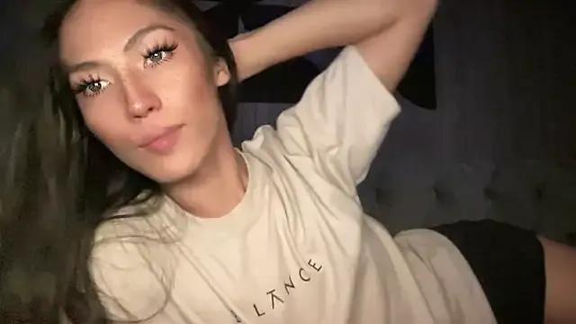 Belle_Sinclair on StripChat 