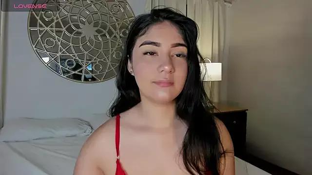 Belliinda_21 on StripChat 