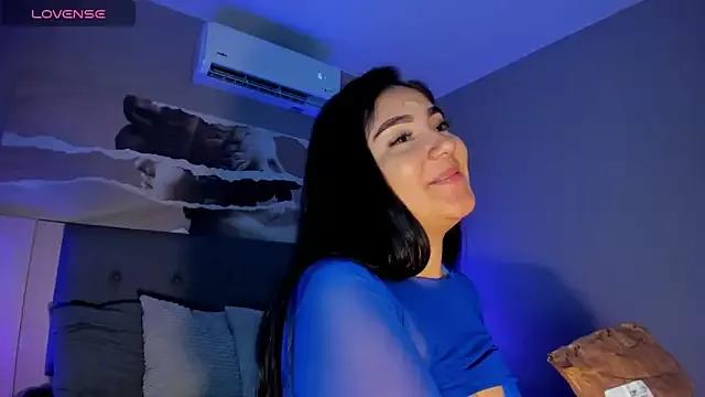 Belliinda_21 on StripChat 