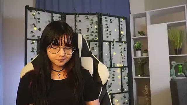 BereniceBattersby on StripChat 