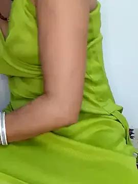 Bhabhihotyy09 on StripChat 