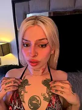 Bonnie_vega — DEEP DILDO IN MOUTH