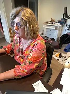 BookBabe27 on StripChat 