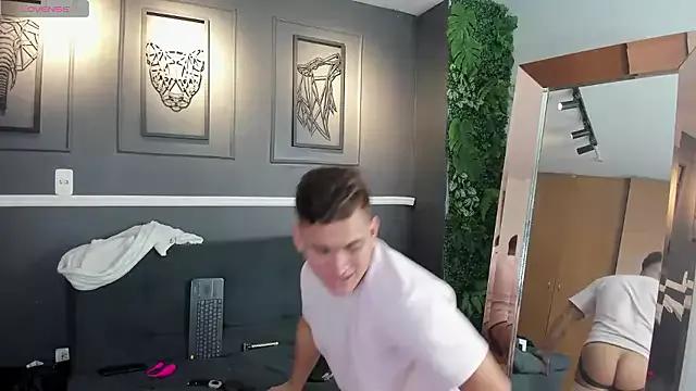 buddys_team_hots on StripChat 