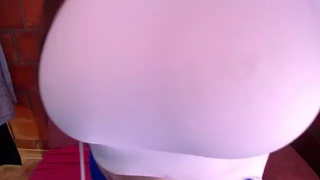 bunny_hott on StripChat 