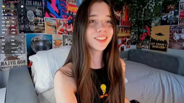 Butterflys1268 on StripChat 