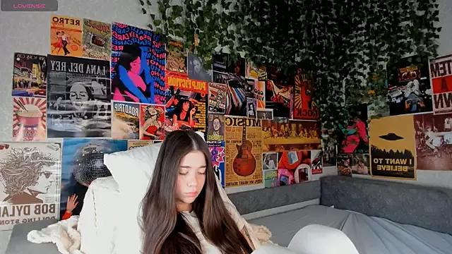 Butterflys1268 on StripChat 