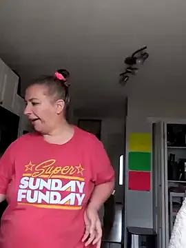 Canadian_BBW on StripChat 
